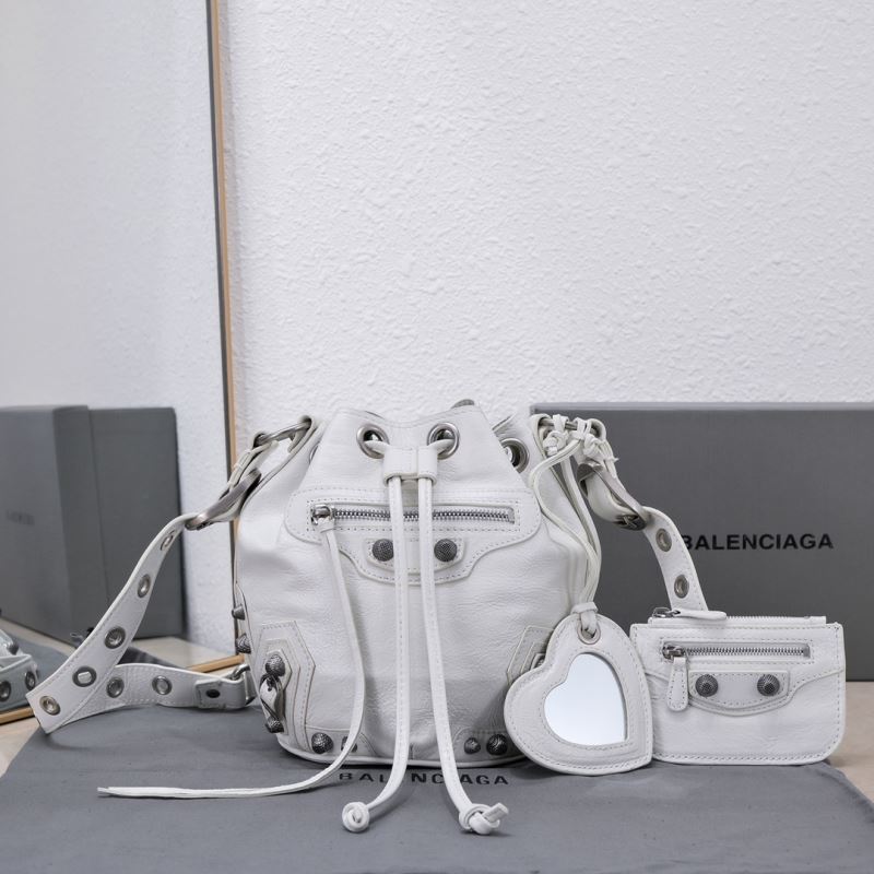 Ba*len*cia*ga bucket bags